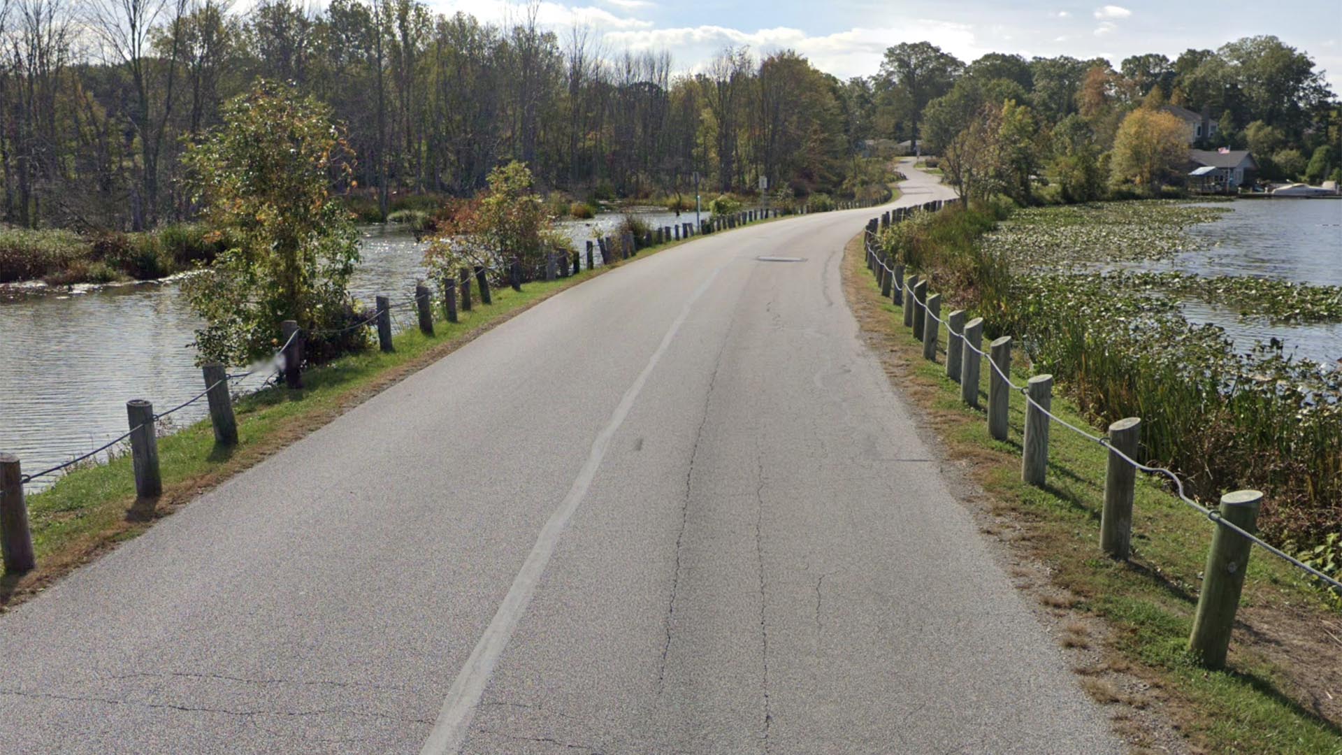 An image of Harbor Drive at Mentor Lagoons Nature Preserve and Marina.
